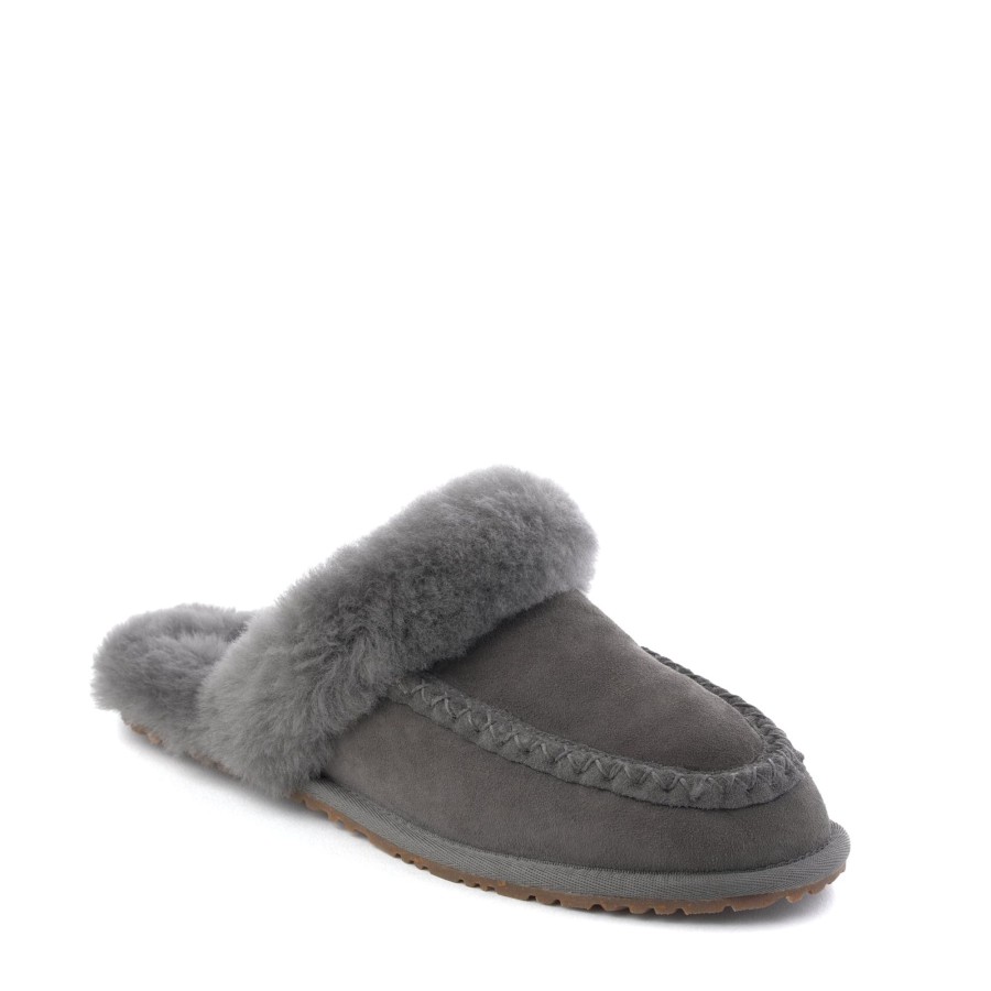 Women Manitobah Mukluks Slippers | Cabin Slide