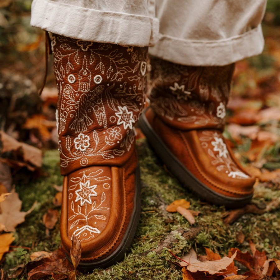 Women Manitobah Mukluks Winter Boots | Holler Gatherer Tobacco