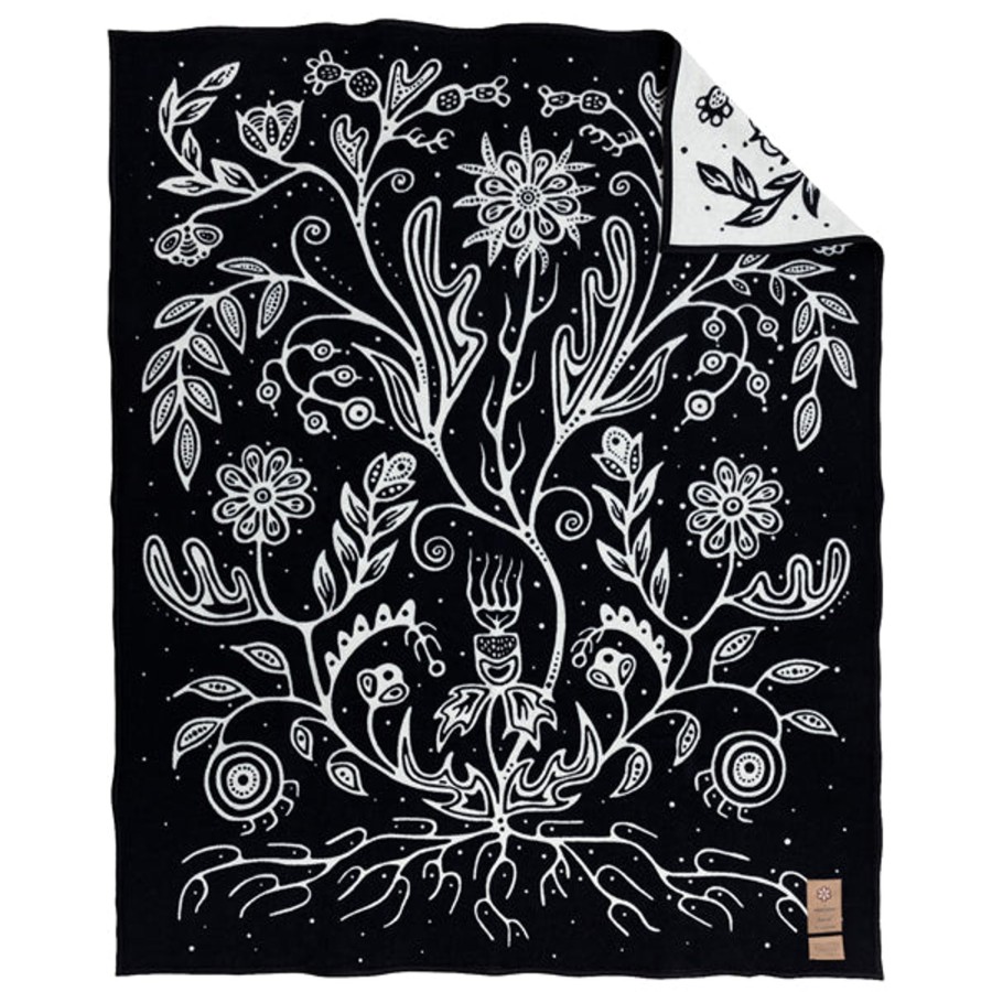 Women Pendleton Canada Blankets & Throws | The Manitobah Blanket Black & White